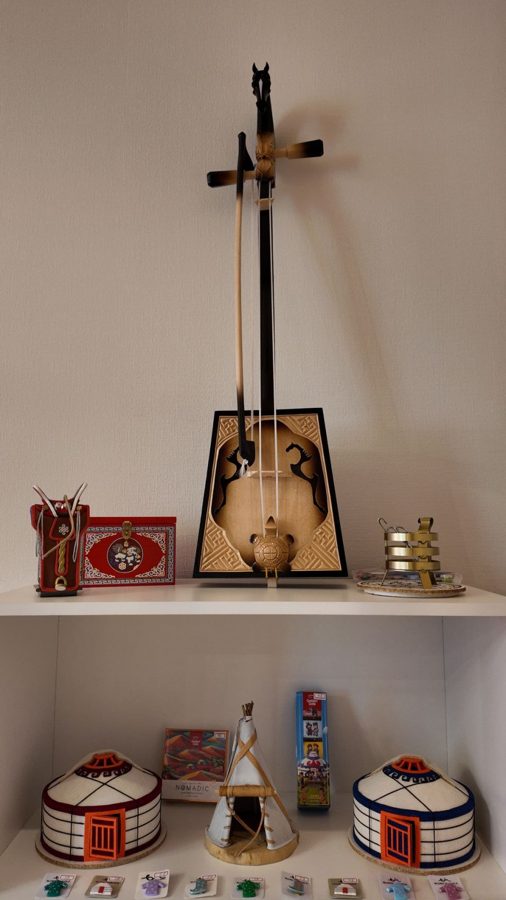 Mongolian instruments